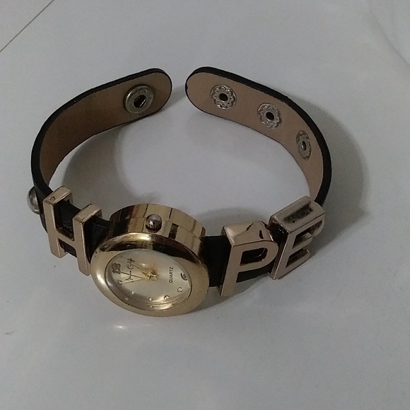 Ladies Fashion Hope Watch - Picture 10 of 12